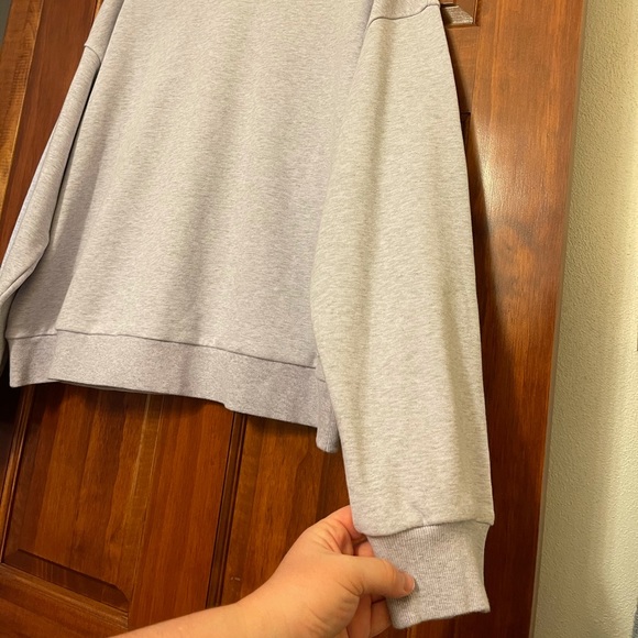 ESSENTIAL SWEATSHIRT - Picture 3 of 11